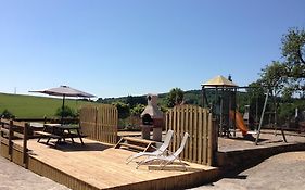 Le Fenil Holiday Home